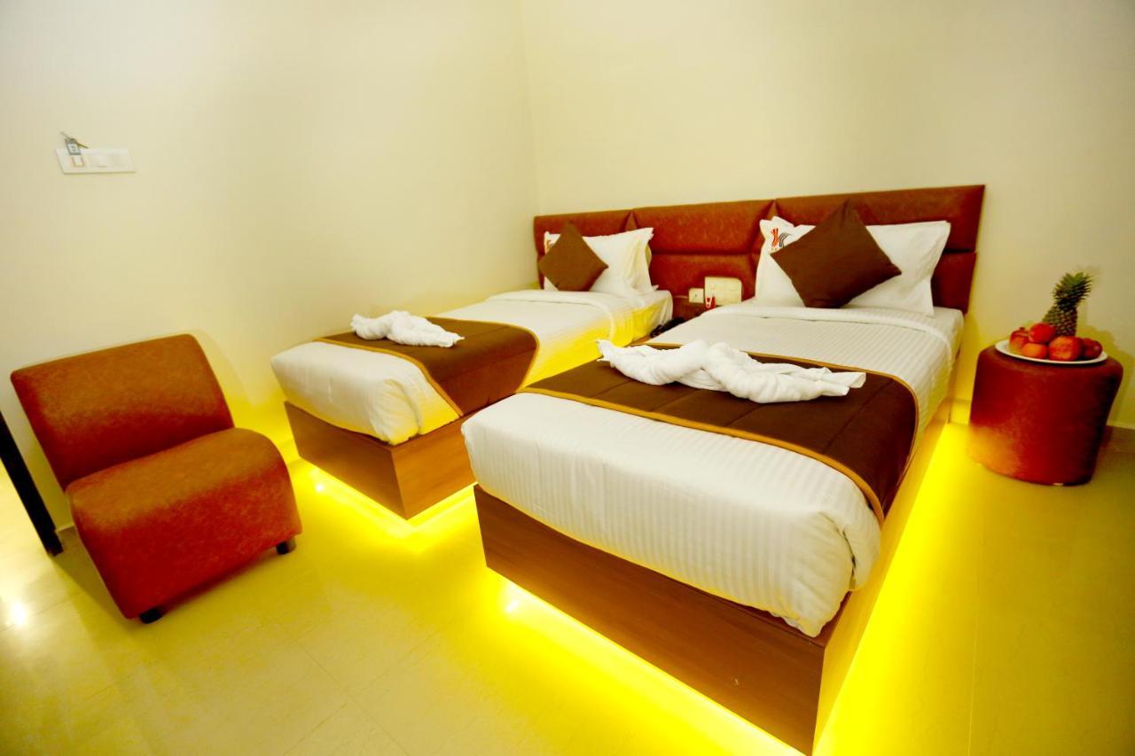 Kek Grand Park Hotel 3*